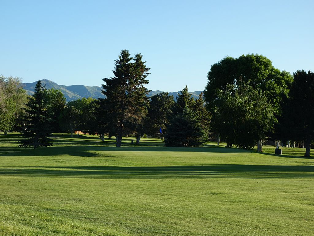 17th Hole at Highland Golf Course (530 Yard Par 5)